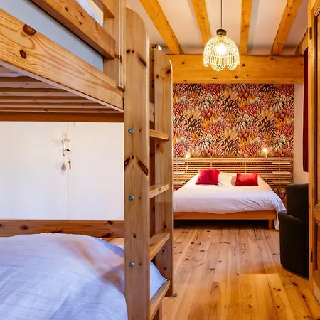 Guest house La Chastanha Saint-Symphorien-de-Mahun
